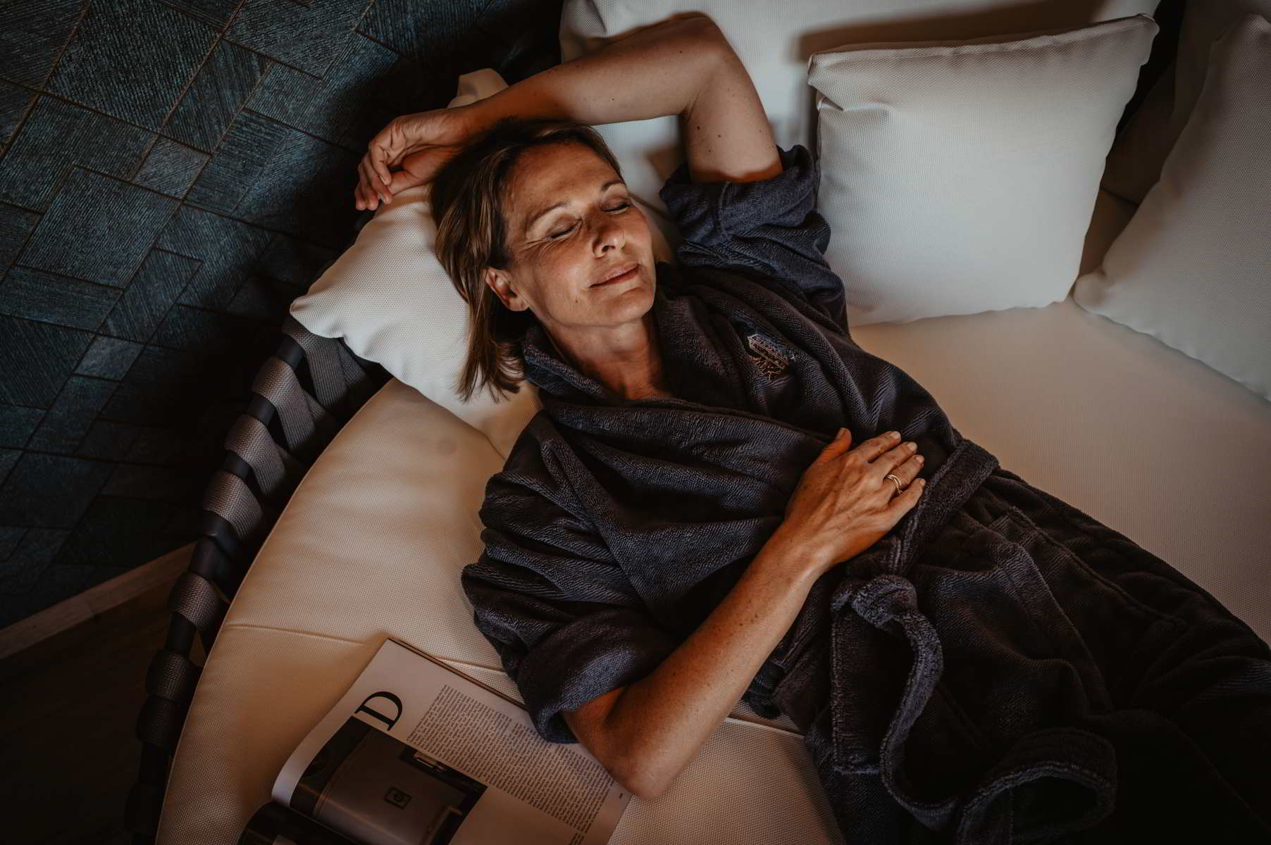Frau, Liege, Entspannung, Wellnessbereich, Hotel am Heidel
